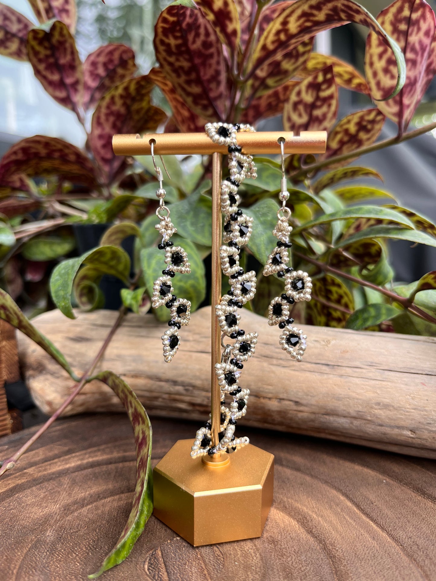 Black and Silver Bead Earrings and Bracelet Set